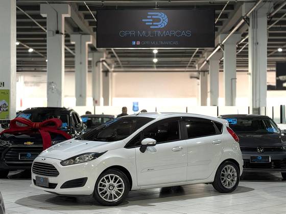 FORD FIESTA 1.6 TITANIUM HATCH 16V FLEX 4P POWERSHIFT FORD FIESTA 1.6 TITANIUM HATCH 16V FLEX 4P POWERSHIFT